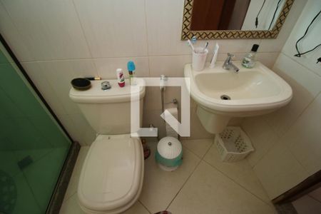 Casa à venda com 191m², 5 quartos e 3 vagasBanheiro 2