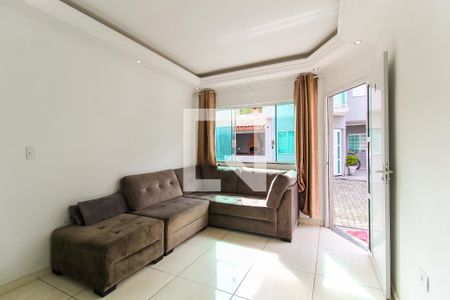 Sala de casa de condomínio para alugar com 2 quartos, 65m² em Itaquera, São Paulo