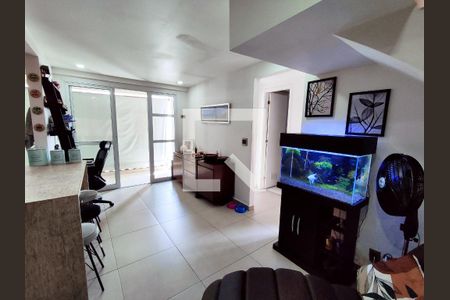 Sala de apartamento para alugar com 2 quartos, 120m² em Todos Os Santos, Rio de Janeiro