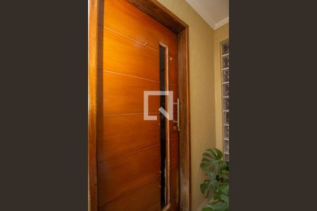 Casa à venda com 183m², 3 quartos e 2 vagas Casa à venda com 183m², 3 quartos e 2 vagasHall de Entrada