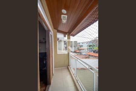 Casa à venda com 183m², 3 quartos e 2 vagas Casa à venda com 183m², 3 quartos e 2 vagasVaranda do Quarto 3