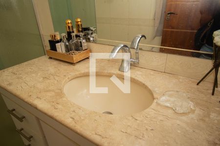 Casa à venda com 183m², 3 quartos e 2 vagas Casa à venda com 183m², 3 quartos e 2 vagasBanheiro