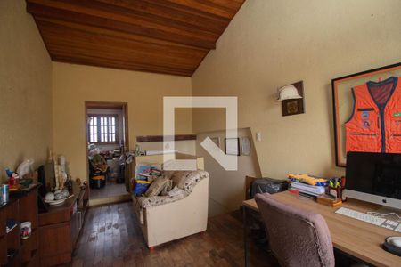 Casa à venda com 183m², 3 quartos e 2 vagas Casa à venda com 183m², 3 quartos e 2 vagasSótã
