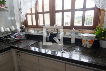 Casa à venda com 183m², 3 quartos e 2 vagas Casa à venda com 183m², 3 quartos e 2 vagasCozinha - Torneira