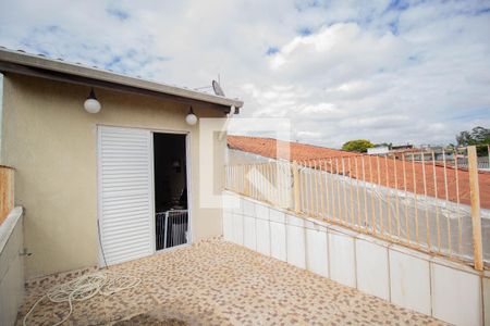 Casa à venda com 183m², 3 quartos e 2 vagas Casa à venda com 183m², 3 quartos e 2 vagasTerraço