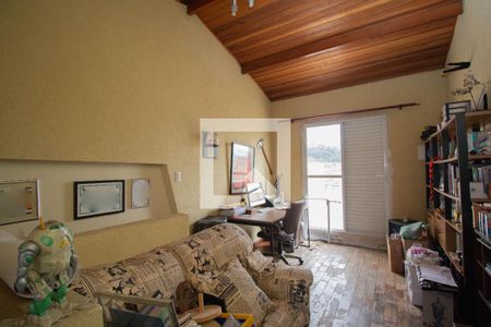 Casa à venda com 183m², 3 quartos e 2 vagas Casa à venda com 183m², 3 quartos e 2 vagasSótã