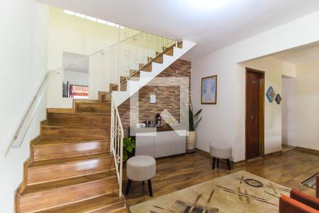 Casa à venda com 102m², 3 quartos e 4 vagasSala