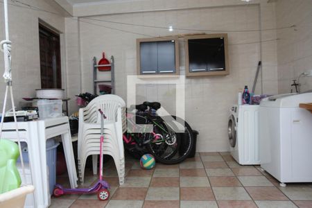 Casa à venda com 137m², 3 quartos e 2 vagasÁrea de Serviço