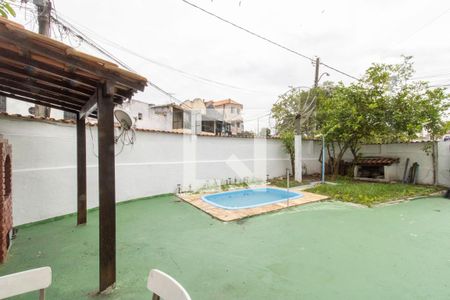 Casa para alugar com 278m², 3 quartos e 3 vagasQuintal