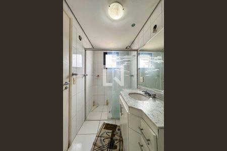 Apartamento à venda com 124m², 3 quartos e 3 vagasBanheiro da Suíte 1