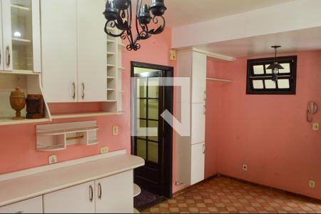 Casa de condomínio à venda com 278m², 5 quartos e 5 vagasCozinha