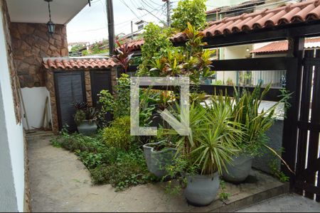 Casa de condomínio à venda com 278m², 5 quartos e 5 vagasJardim