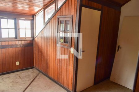 Casa de condomínio à venda com 278m², 5 quartos e 5 vagasArmario do Sótão