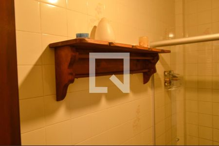 Casa de condomínio à venda com 278m², 5 quartos e 5 vagasBanheiro da Suíte