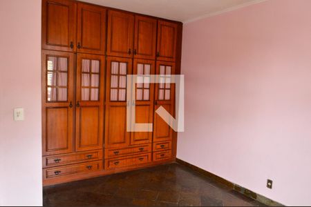 Casa de condomínio à venda com 278m², 5 quartos e 5 vagasQuarto 1