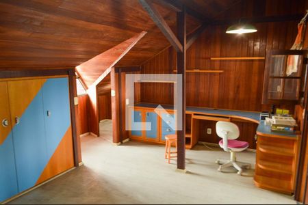 Casa de condomínio à venda com 278m², 5 quartos e 5 vagasQuarto 4