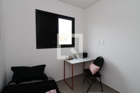Quarto de apartamento à venda com 2 quartos, 71m² em Jardim Ocara, Santo André