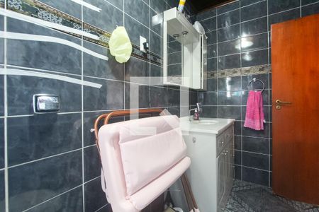 Casa à venda com 293m², 4 quartos e 5 vagasBanheiro social 1