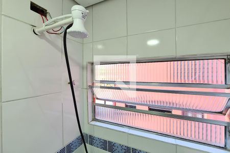 Banheiro de apartamento para alugar com 2 quartos, 46m² em Baeta Neves, São Bernardo do Campo