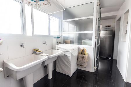 Apartamento à venda com 520m², 4 quartos e 5 vagas Apartamento à venda com 520m², 4 quartos e 5 vagasÁrea de serviço