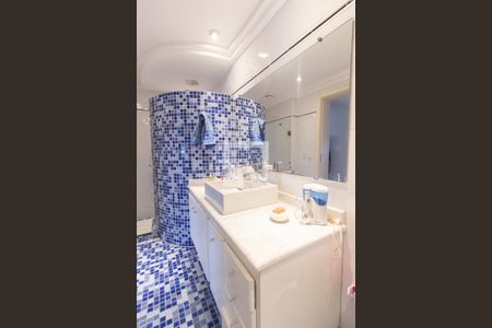 Apartamento à venda com 520m², 4 quartos e 5 vagas Apartamento à venda com 520m², 4 quartos e 5 vagasBanheiro