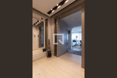 Apartamento à venda com 520m², 4 quartos e 5 vagas Apartamento à venda com 520m², 4 quartos e 5 vagasHall social