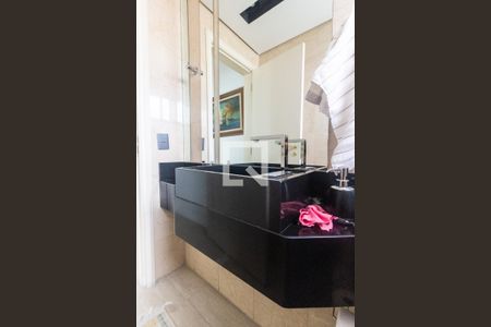 Apartamento à venda com 520m², 4 quartos e 5 vagas Apartamento à venda com 520m², 4 quartos e 5 vagasLavabo