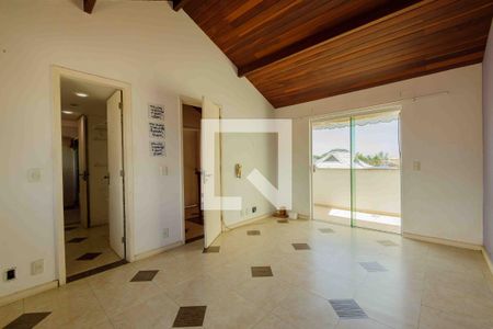 Casa de condomínio à venda com 185m², 4 quartos e 2 vagasSuíte 2