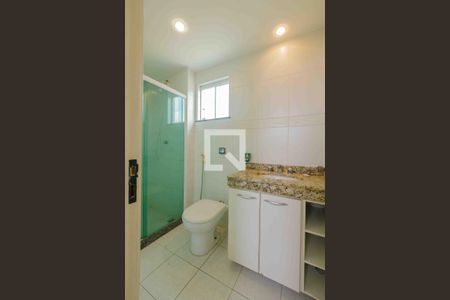 Casa de condomínio à venda com 185m², 4 quartos e 2 vagasBanheiro Social