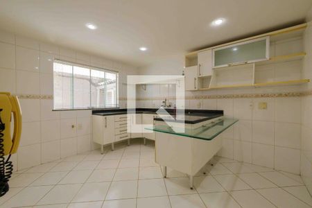 Casa de condomínio à venda com 185m², 4 quartos e 2 vagasCozinha