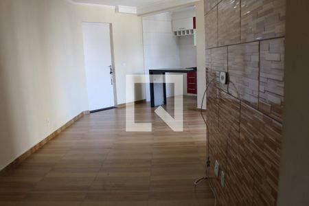 Sala de apartamento para alugar com 3 quartos, 64m² em Parque São Lourenço, São Paulo