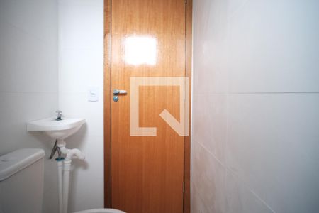 Banheiro de apartamento para alugar com 1 quarto, 34m² em Parque Paineiras, São Paulo