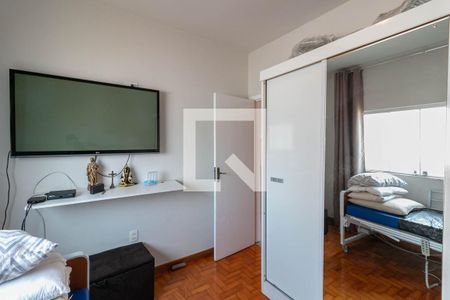 Quarto 2 de casa à venda com 3 quartos, 450m² em Concórdia, Belo Horizonte