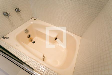 Apartamento para alugar com 195m², 4 quartos e 4 vagasBanheiro da Suíte 1