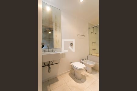 Apartamento para alugar com 195m², 4 quartos e 4 vagasBanheiro da Suíte 1