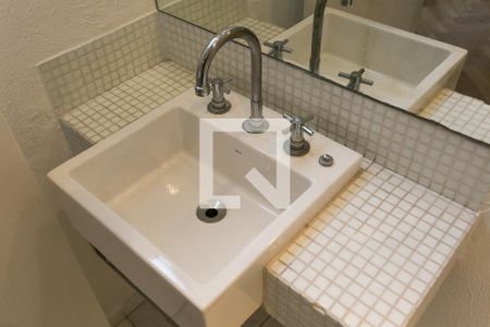 Apartamento para alugar com 195m², 4 quartos e 4 vagasBanheiro da Suíte 1