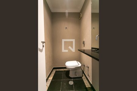 Lavabo de apartamento para alugar com 4 quartos, 195m² em Real Parque, São Paulo
