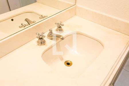 Apartamento para alugar com 195m², 4 quartos e 4 vagasBanheiro da Suíte 2