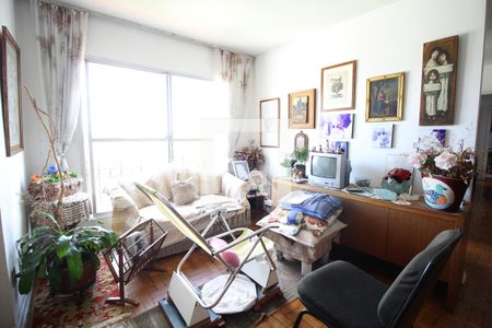 Apartamento à venda com 200m², 3 quartos e 4 vagasSala 3