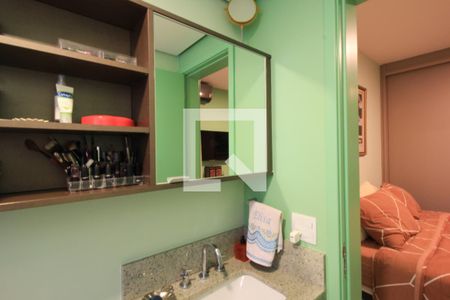 Apartamento à venda com 69m², 2 quartos e 1 vaga Apartamento à venda com 69m², 2 quartos e 1 vagaBanheiro da Suíte