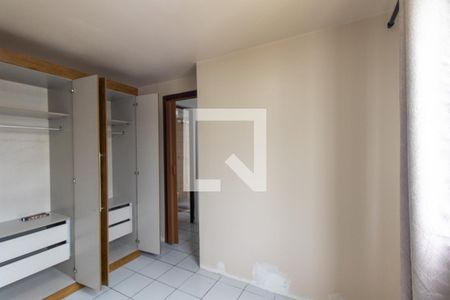 Quarto 2 de apartamento para alugar com 2 quartos, 47m² em Santo Antônio, São José dos Pinhais