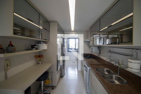 Apartamento para alugar com 170m², 3 quartos e 3 vagas Apartamento para alugar com 170m², 3 quartos e 3 vagasCozinha