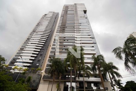 Apartamento para alugar com 170m², 3 quartos e 3 vagas Apartamento para alugar com 170m², 3 quartos e 3 vagasFachada