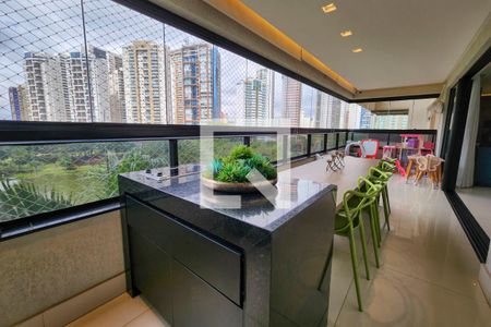 Varanda de apartamento para alugar com 3 quartos, 170m² em Jardim Goiás, Goiânia