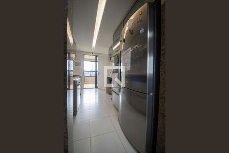 Apartamento para alugar com 170m², 3 quartos e 3 vagas Apartamento para alugar com 170m², 3 quartos e 3 vagasCozinha