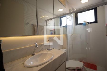 Apartamento para alugar com 170m², 3 quartos e 3 vagas Apartamento para alugar com 170m², 3 quartos e 3 vagasBanheiro da suíte 1