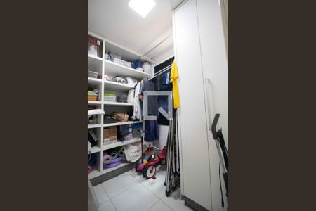 Apartamento para alugar com 170m², 3 quartos e 3 vagas Apartamento para alugar com 170m², 3 quartos e 3 vagasDespensa