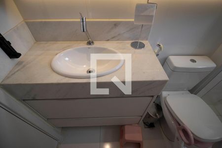 Apartamento para alugar com 170m², 3 quartos e 3 vagas Apartamento para alugar com 170m², 3 quartos e 3 vagasBanheiro da suíte 1