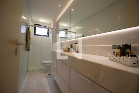 Apartamento para alugar com 170m², 3 quartos e 3 vagas Apartamento para alugar com 170m², 3 quartos e 3 vagasBanheiro da suíte 3