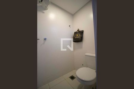 Apartamento para alugar com 170m², 3 quartos e 3 vagas Apartamento para alugar com 170m², 3 quartos e 3 vagasBanheiro de serviço